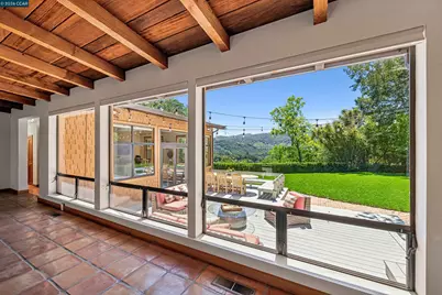 90 Overhill Rd, Orinda, CA 94563 - Photo 13