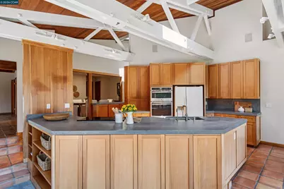 90 Overhill Rd, Orinda, CA 94563 - Photo 27
