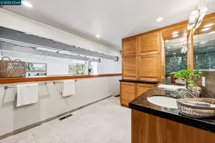 90 Overhill Rd, Orinda, CA 94563 - Photo 41