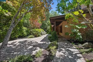 90 Overhill Rd, Orinda, CA 94563 - Photo 65