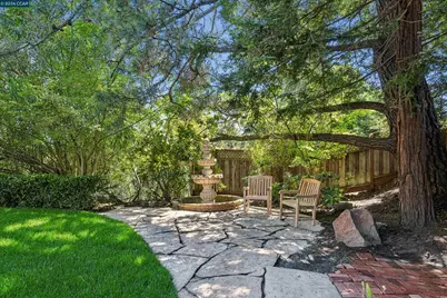 90 Overhill Rd, Orinda, CA 94563 - Photo 53