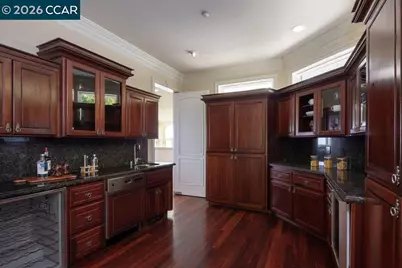 5606 La Salle Ave, Oakland, CA 94611 - Photo 15