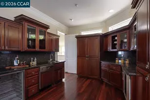 5606 La Salle Ave, Oakland, CA 94611 - Photo 15