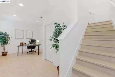 6677 Mariposa Ln, Dublin, CA 94568 - Photo 3