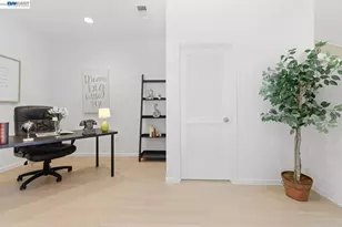 6677 Mariposa Ln, Dublin, CA 94568 - Photo 5