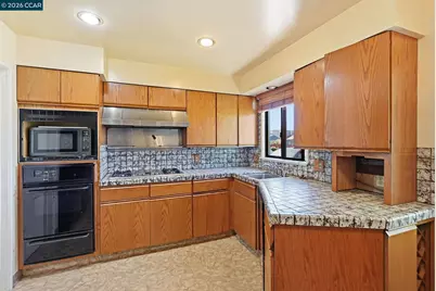 15184 Andover St, San Leandro, CA 94579 - Photo 11