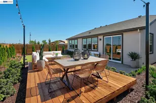 1306 Parkcrest Cir, Manteca, CA 95336 - Photo 27