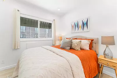 2832 Summit St, Oakland, CA 94609 - Photo 7
