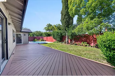 901 Helix Dr, Concord, CA 94518 - Photo 29