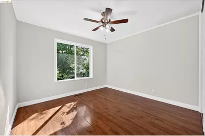 901 Helix Dr, Concord, CA 94518 - Photo 21