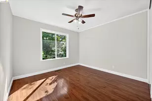 901 Helix Dr, Concord, CA 94518 - Photo 21