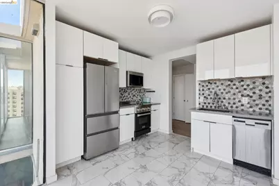 1555 Lakeside Dr #190, Oakland, CA 94612 - Photo 23
