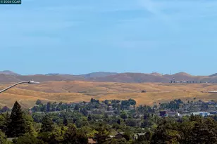 8254 Creekside Dr, Dublin, CA 94568 - Photo 25
