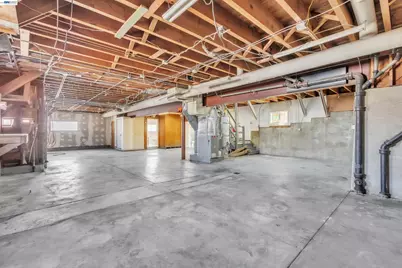 800 Girard St, San Francisco, CA 94134 - Photo 37