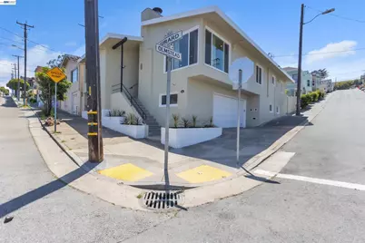 800 Girard St, San Francisco, CA 94134 - Photo 1