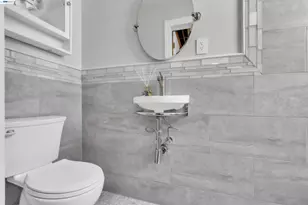 800 Girard St, San Francisco, CA 94134 - Photo 29