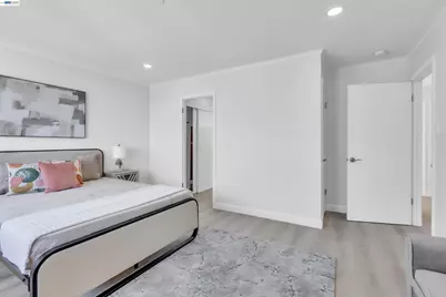 800 Girard St, San Francisco, CA 94134 - Photo 17