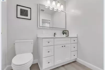 800 Girard St, San Francisco, CA 94134 - Photo 25