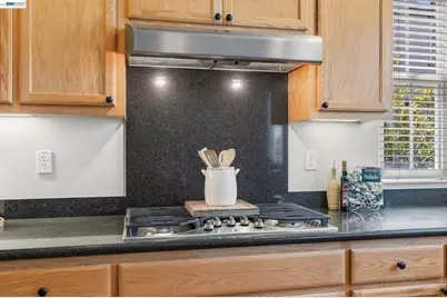8830 Oliver Pl, Dublin, CA 94568 - Photo 13