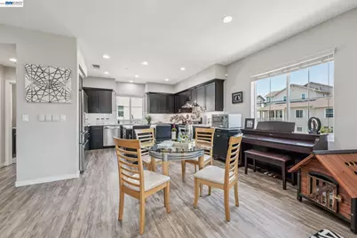 8550 Boardwalk Way, Newark, CA 94560 - Photo 11