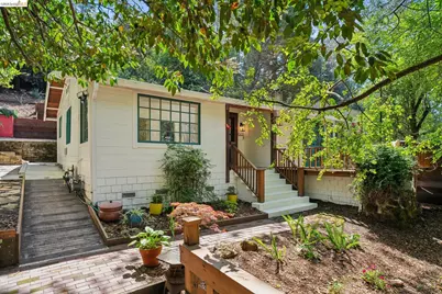 6400 Pinehaven Rd, Oakland, CA 94611 - Photo 3