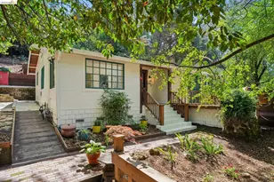 6400 Pinehaven Rd, Oakland, CA 94611 - Photo 3