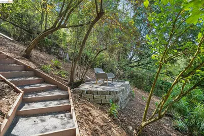 6400 Pinehaven Rd, Oakland, CA 94611 - Photo 53