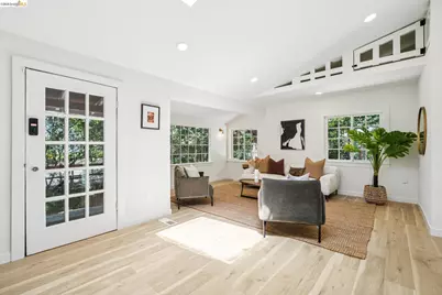 6400 Pinehaven Rd, Oakland, CA 94611 - Photo 7