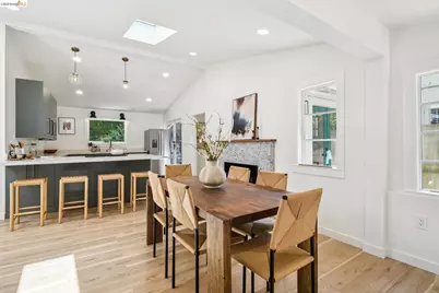 6400 Pinehaven Rd, Oakland, CA 94611 - Photo 21