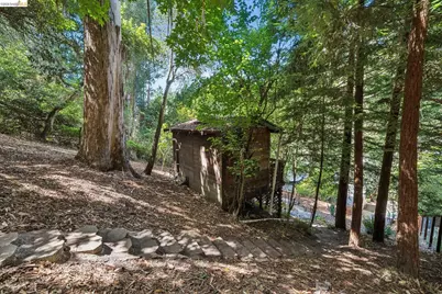 6400 Pinehaven Rd, Oakland, CA 94611 - Photo 55
