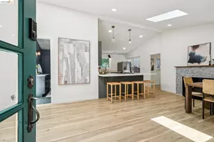 6400 Pinehaven Rd, Oakland, CA 94611 - Photo 5