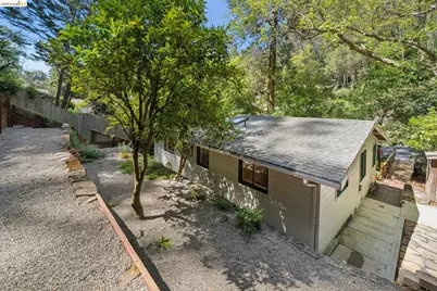 6400 Pinehaven Rd, Oakland, CA 94611 - Photo 63