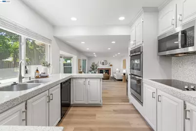5556 Paseo Navarro, Pleasanton, CA 94566 - Photo 9