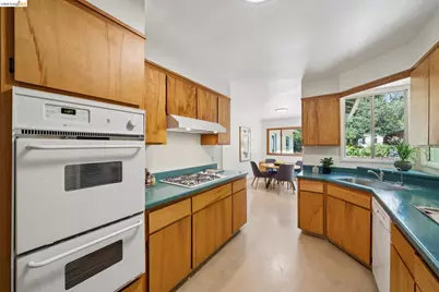 73 Kingston Rd, Kensington, CA 94707 - Photo 11