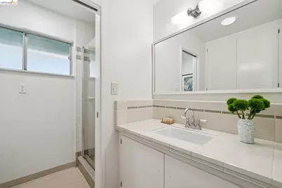 73 Kingston Rd, Kensington, CA 94707 - Photo 23