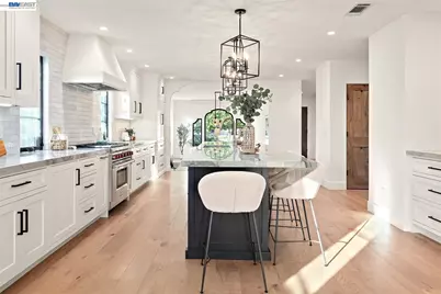 873 5th St, San Jose, CA 95112 - Photo 25