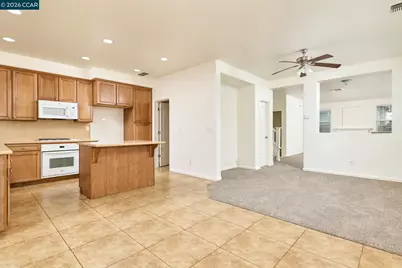 18 Outer Banks Pl, Sacramento, CA 95835 - Photo 5