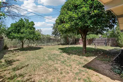 3909 Dry Creek Rd, Sacramento, CA 95838 - Photo 29