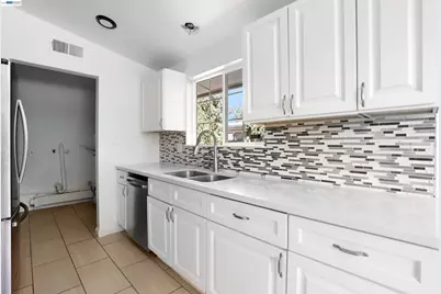 3909 Dry Creek Rd, Sacramento, CA 95838 - Photo 13