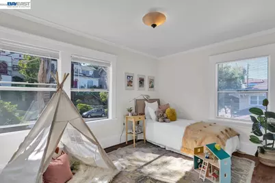 652 Valle Vista Ave, Oakland, CA 94610 - Photo 41