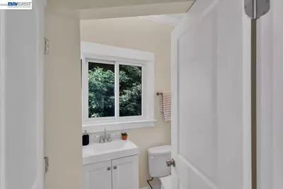652 Valle Vista Ave, Oakland, CA 94610 - Photo 21