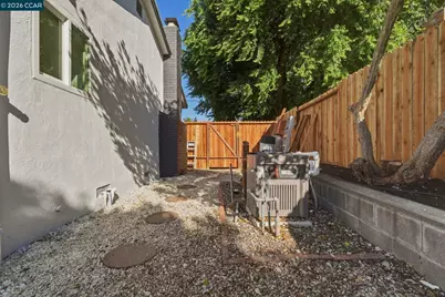 1342 Maryland Dr, Concord, CA 94521 - Photo 41