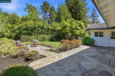 260 Corliss Dr, Moraga, CA 94556 - Photo 51