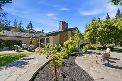 260 Corliss Dr, Moraga, CA 94556 - Photo 49