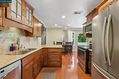 825 Oak Grove Rd #40, Concord, CA 94518 - Photo 1