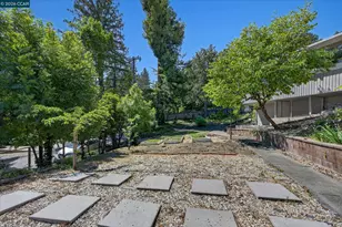 100 El Toyonal, Orinda, CA 94563 - Photo 25