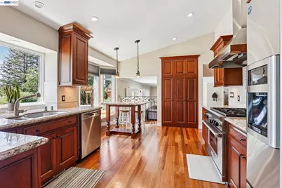 1095 Canyon Hills Rd, San Ramon, CA 94582 - Photo 5
