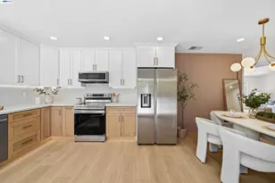 32419 Woodland Dr, Union City, CA 94587 - Photo 13
