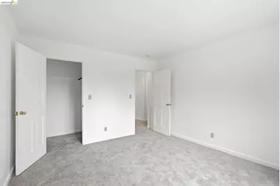 33 Eastwood Ct, Oakland, CA 94611 - Photo 27