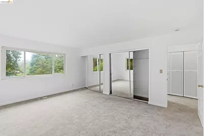 33 Eastwood Ct, Oakland, CA 94611 - Photo 19